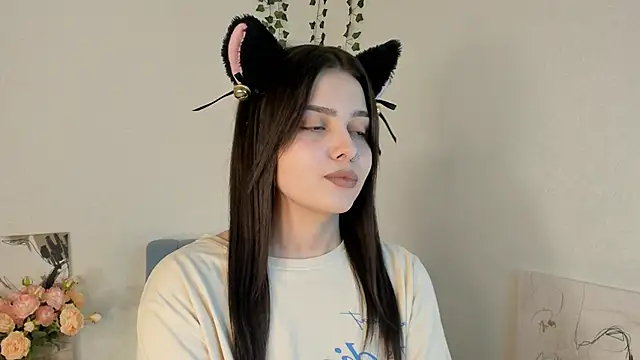 Snapshot of MarianneAuvil chatting on April 15, 2026, 4:55 pm MarianneAuvil online show from April 15, 2026, 4:55 pm