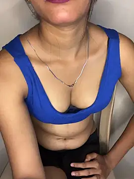 Snapshot of simran-cam chatting on April 12, 2026, 6:11 pm simran-cam online show from April 12, 2026, 6:11 pm