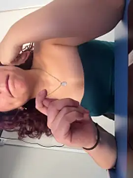 DirtyMerida online show from May 5, 2026, 9:07 pm