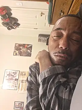 Willybigcock1981 online show from April 25, 2026, 3:20 am