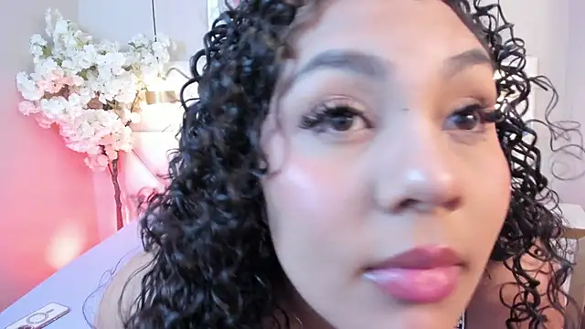 Claire Bonnie online show from April 8, 2026, 8:21 pm