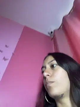 DulceLatinaxo online show from April 15, 2026, 8:09 pm