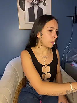 DulceLatinaxo online show from April 12, 2026, 8:12 pm