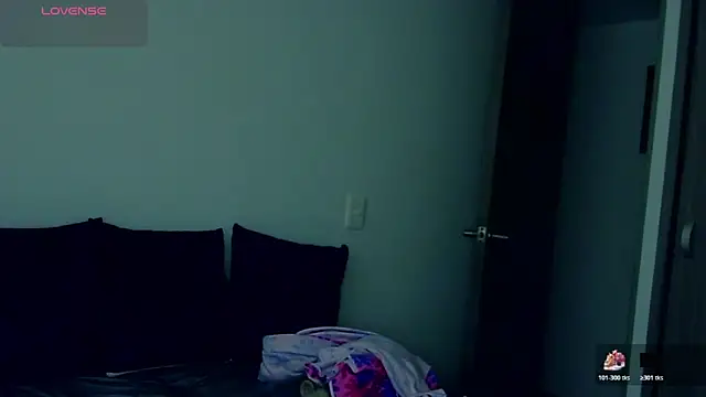 Snapshot of sarahh_love chatting on April 10, 2026, 10:28 pm sarahh love online show from April 10, 2026, 10:28 pm