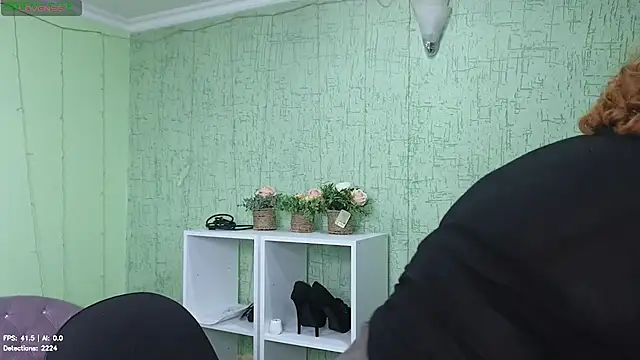 Snapshot of Fara_Flutte chatting on July 2, 2026, 9:59 am Fara Flutte online show from July 2, 2026, 9:59 am