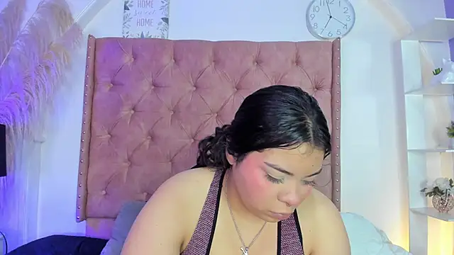 Snapshot of ROSELEI_ chatting on June 15, 2026, 9:20 am ROSELEI online show from June 15, 2026, 9:20 am