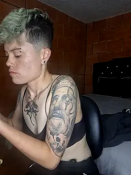 Snapshot of Megan-c chatting on April 11, 2026, 8:18 am Megan-c online show from April 11, 2026, 8:18 am