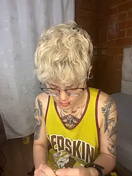 Snapshot of Megan-c chatting on July 17, 2026, 5:04 am Megan-c online show from July 17, 2026, 5:04 am