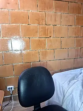 Snapshot of Megan-c chatting on April 9, 2026, 7:42 pm Megan-c online show from April 9, 2026, 7:42 pm