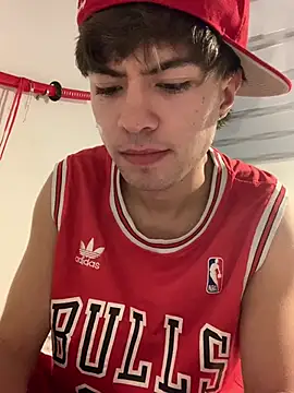 Gato Gatito online show from April 10, 2026, 1:56 am