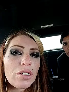 itsyafavgirll online show from April 11, 2026, 8:23 pm