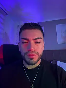 Snapshot of Alexander_Diazz chatting on July 15, 2026, 1:45 am Alexander Diazz online show from July 15, 2026, 1:45 am