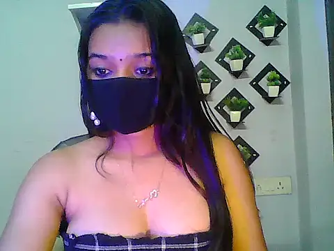 Snapshot of Saxy_Mony002 chatting on July 28, 2026, 4:39 pm Saxy Mony002 online show from July 28, 2026, 4:39 pm