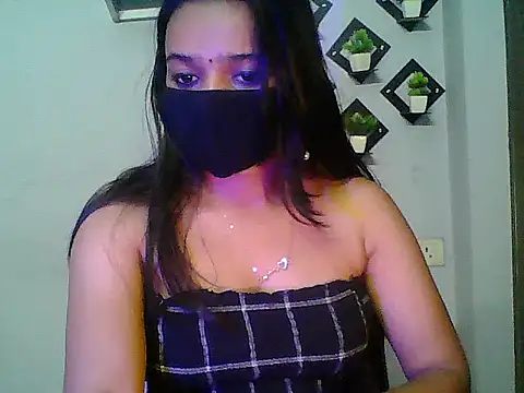 Snapshot of Saxy_Mony002 chatting on July 28, 2026, 8:52 pm Saxy Mony002 online show from July 28, 2026, 8:52 pm