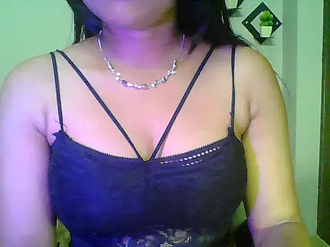 Snapshot of Saxy_Mony002 chatting on August 4, 2026, 3:49 pm Saxy Mony002 online show from August 4, 2026, 3:49 pm