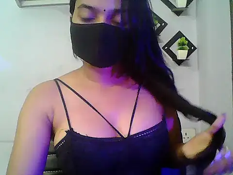 Snapshot of Saxy_Mony002 chatting on June 27, 2026, 1:00 am Saxy Mony002 online show from June 27, 2026, 1:00 am