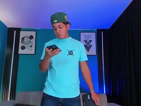 davisito 26 online show from April 18, 2026, 7:58 pm