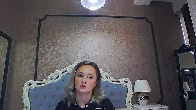 Snapshot of Ivy_Quin chatting on May 9, 2026, 4:05 am Ivy Quin online show from May 9, 2026, 4:05 am