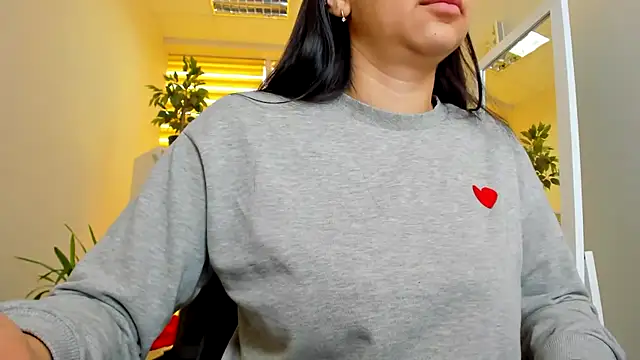 Tianniaa online show from April 17, 2026, 7:44 am