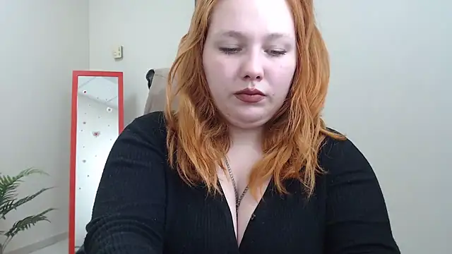 Snapshot of Aillia-Rous chatting on April 14, 2026, 6:07 am Aillia-Rous online show from April 14, 2026, 6:07 am