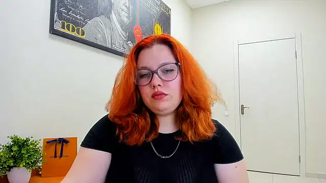 Aillia-Rous online show from June 22, 2026, 6:32 am