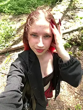 Snapshot of michelle_lovique chatting on June 6, 2026, 8:52 am michelle lovique online show from June 6, 2026, 8:52 am
