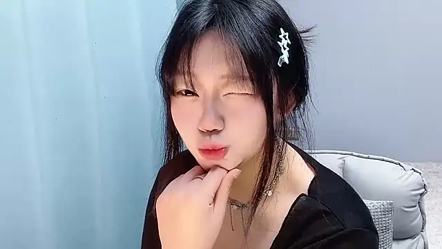 Snapshot of Lilababy00 chatting on April 12, 2026, 2:15 am Lilababy00 online show from April 12, 2026, 2:15 am