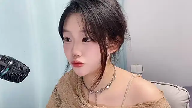 Snapshot of Lilababy00 chatting on April 16, 2026, 3:18 am Lilababy00 online show from April 16, 2026, 3:18 am