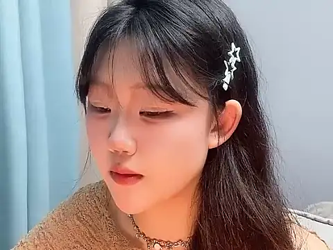 Snapshot of Lilababy00 chatting on April 8, 2026, 11:44 am Lilababy00 online show from April 8, 2026, 11:44 am