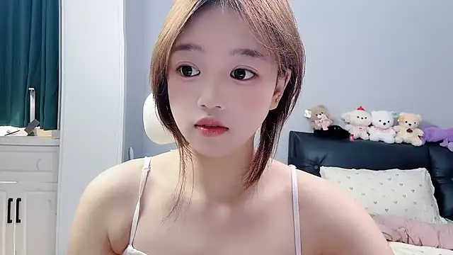 Snapshot of Lilababy00 chatting on June 5, 2026, 4:06 am Lilababy00 online show from June 5, 2026, 4:06 am