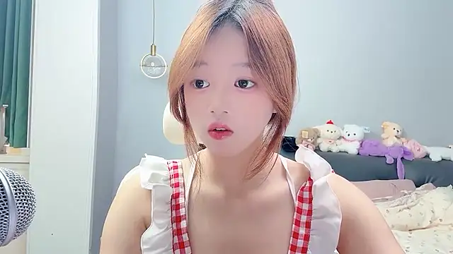 Lilababy00 online show from May 25, 2026, 5:18 am