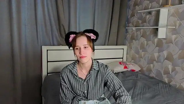 MitsuePostel online show from April 23, 2026, 12:29 pm