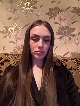 AlinaLove3213 online show from April 12, 2026, 5:05 pm