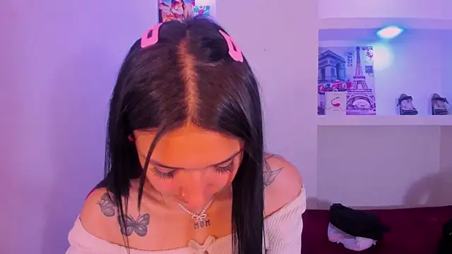 Noah carter16 online show from April 9, 2026, 12:33 pm