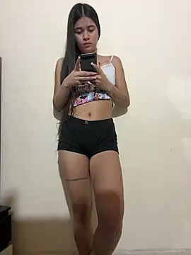 Snapshot of Kloe_zaf chatting on August 6, 2026, 5:35 am Kloe zaf online show from August 6, 2026, 5:35 am