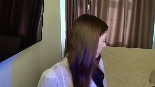 Snapshot of silver_girl chatting on April 16, 2026, 1:39 am silver girl online show from April 16, 2026, 1:39 am