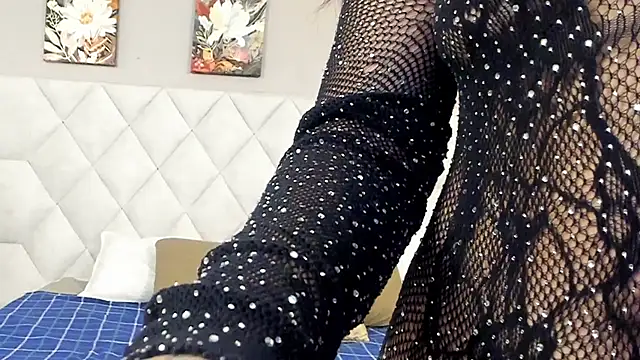 Victoria  lee online show from April 24, 2026, 3:08 am