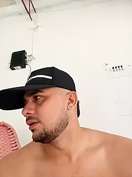 franDuxxx online show from April 8, 2026, 1:56 pm