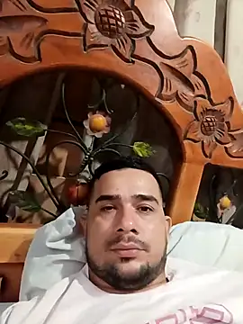 franDuxxx online show from April 12, 2026, 12:41 pm