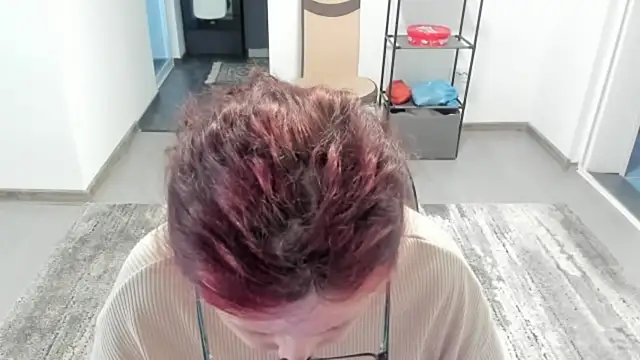 CatherineRowe online show from January 19, 2025, 11:56 am