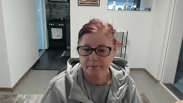 CatherineRowe online show from January 17, 2025, 8:34 am