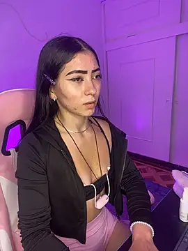 AMBERBUNNY  online show from April 15, 2026, 1:59 pm