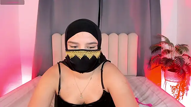 Snapshot of aziza_dalila02 chatting on April 14, 2026, 2:16 am aziza dalila02 online show from April 14, 2026, 2:16 am