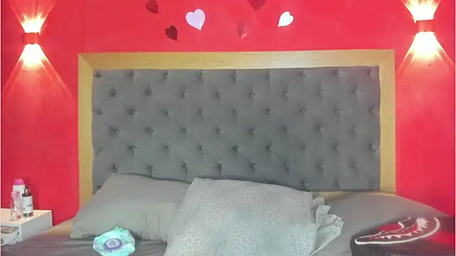 Snapshot of RosyRoos chatting on May 28, 2026, 6:47 pm RosyRoos online show from May 28, 2026, 6:47 pm
