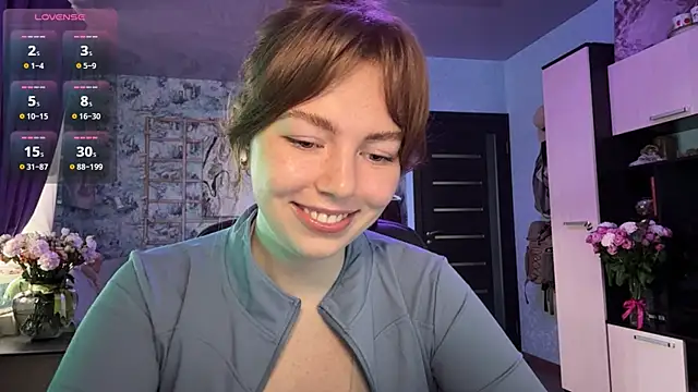 Snapshot of FairyFl0ra chatting on April 16, 2026, 1:06 am FairyFl0ra online show from April 16, 2026, 1:06 am