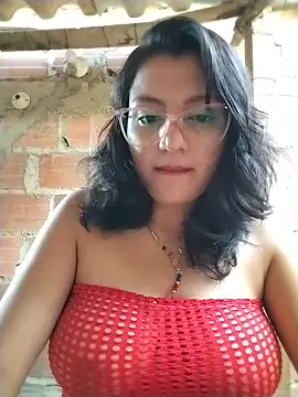 Snapshot of sienna_elara chatting on July 8, 2026, 11:11 am sienna elara online show from July 8, 2026, 11:11 am