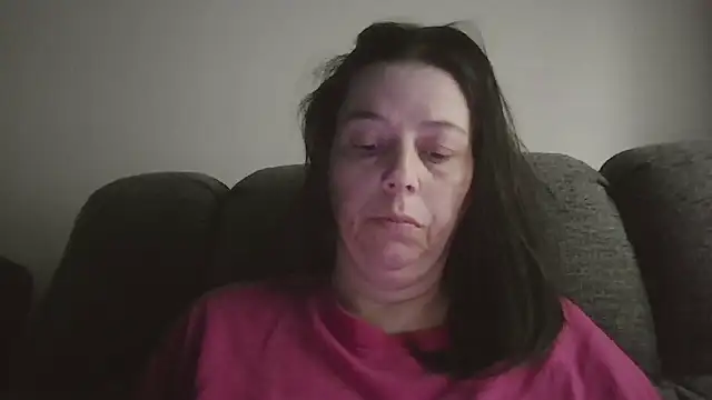 lily1982 online show from April 25, 2026, 3:53 pm