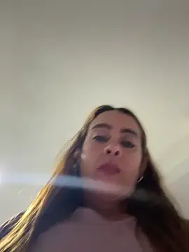 Snapshot of Natigoonzalez chatting on May 2, 2026, 2:17 am Natigoonzalez online show from May 2, 2026, 2:17 am