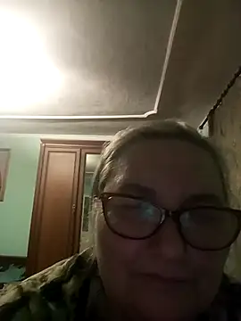 Snapshot of AureliaSky598 chatting on May 7, 2026, 7:50 pm AureliaSky598 online show from May 7, 2026, 7:50 pm