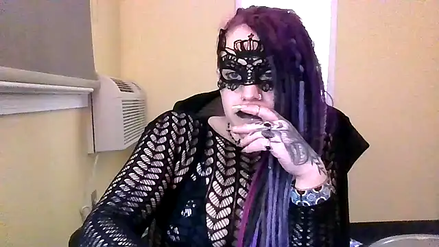 Snapshot of MistressSolena chatting on May 4, 2026, 2:26 am MistressSolena online show from May 4, 2026, 2:26 am